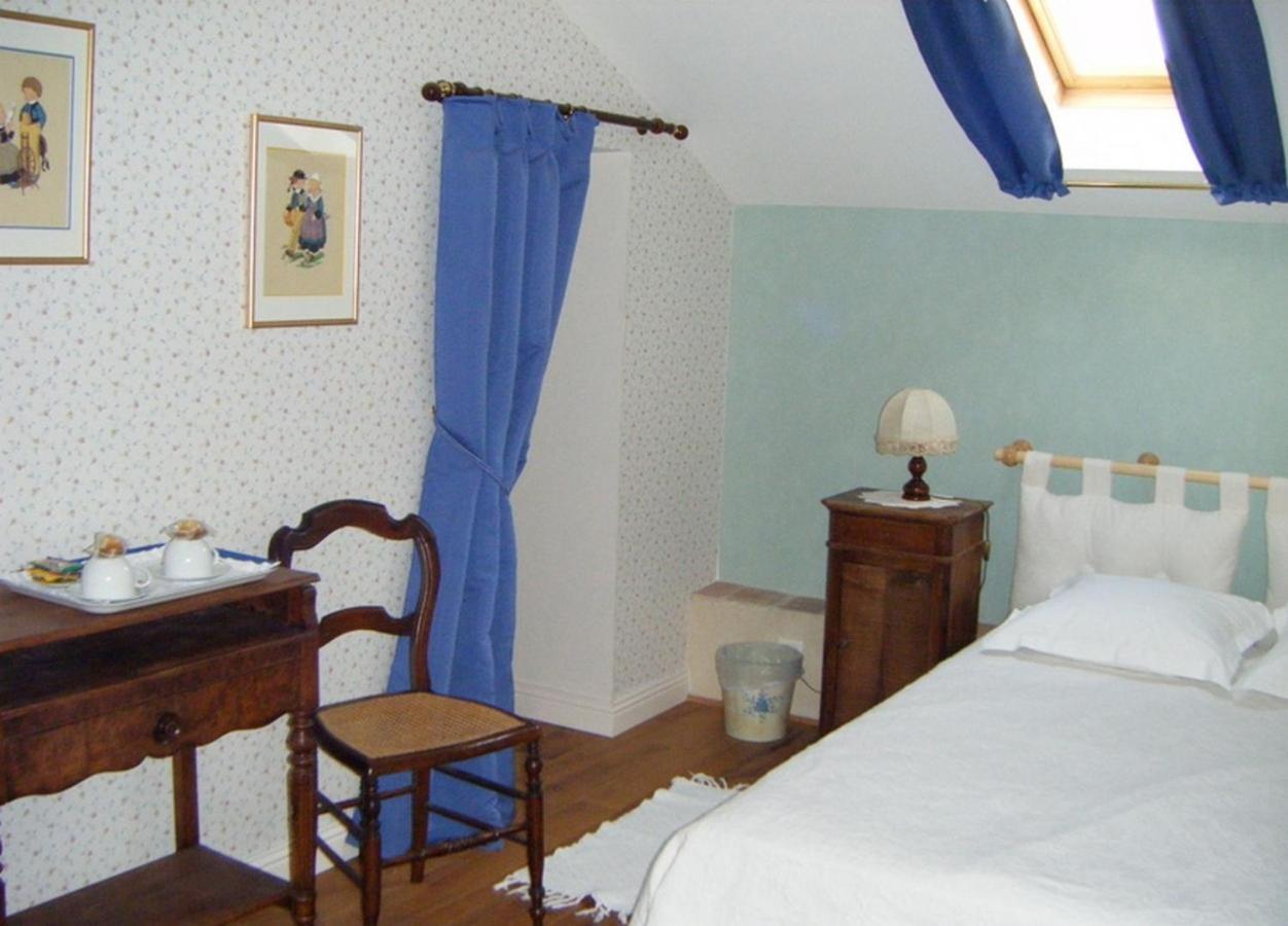 Chambres D'Hotes Le Pont Romain Montfort-le-Gesnois Экстерьер фото